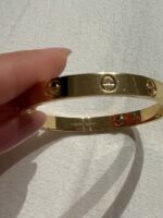 Bracelet CARTIER Love taille 17, or jaune, ensemble comple - Image 8