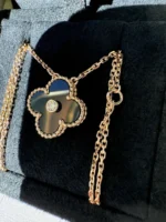 AUTHENTIQUE Pendentif Holiday Van Cleef Arpels 2016 Onyx Diamants Or Rose 18 carats - Image 4