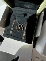 AUTHENTIQUE Pendentif Holiday Van Cleef Arpels 2016 Onyx Diamants Or Rose 18 carats - Image 3