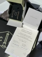 AUTHENTIQUE Pendentif Holiday Van Cleef Arpels 2016 Onyx Diamants Or Rose 18 carats - Image 2