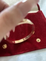 Bracelet Cartier authentique en or rose 18 carats et 4 diamants, taille 17 - Image 5