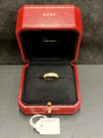 Bague CARTIER Love, petit modèle, en or jaune 18 carats 750, pavée de 88 diamants, B4083300 - Image 5