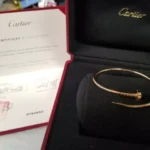 Bracelet jonc clou Cartier en or rose 750, petit modèle, 9,1 g
