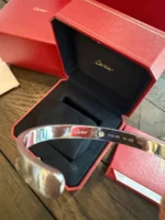 Manchette Cartier Love, or blanc 18 carats avec diamant, taille 17 - Image 2