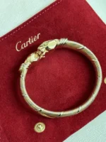 Bracelet Cartier Panthère Cougar Trinity en or jaune, blanc et rose 18 carats, service 2025 - Image 19