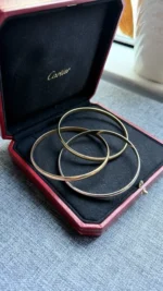 Bracelet jonc Cartier Trinity Tricolore en or 18 carats, modèle classique - Image 6