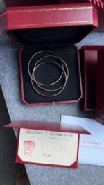 Bracelet jonc Cartier Trinity Tricolore en or 18 carats, modèle classique - Image 5