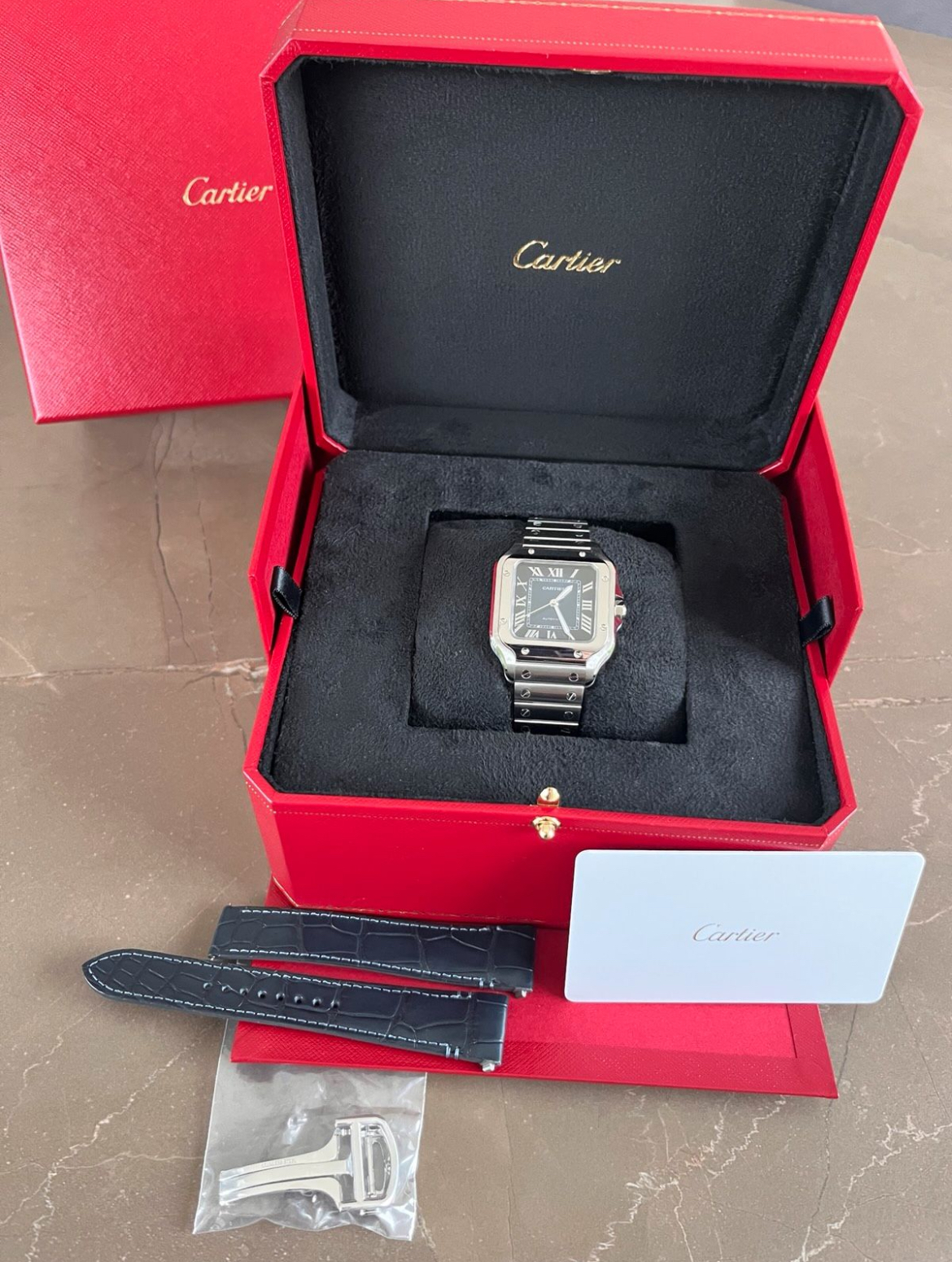 IMG_0694.jpeg Cartier Santos, Medium, Bleue, Réf. WSSA0063, NEUVE et jamais portée - Image 1