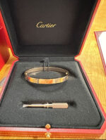 Bracelet Cartier LOVE, taille 17 - quasiment neuf - Image 3