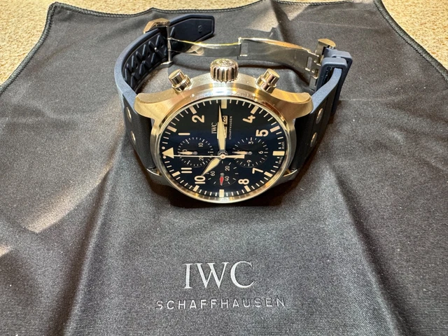 IWC-Pilots-Chronograph-Le-Petite-Prince-Edition-51.webp Chronographe d'Aviateur IWC Édition Le Petit Prince - IW377714 Coffret + Papiers - Image 1