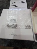 Chronographe automatique Omega Speedmaster HB-SIA GMT d'occasion. Bon état. - Image 2