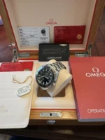 Montre automatique pour homme Omega Seamaster Planet Ocean 215.30.44.21.01.001