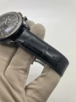 Omega Speedmaster Dark Side Of The Moon DSOTM 311.92.44.51.01.006 avec cartes - Image 6