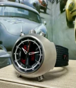 Montre à quartz Omega Speedmaster Spacemaster Z-33 en titane - Coffret complet et papiers - Image 11