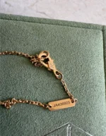 Collier pendentif vintage Alhambra en or jaune 18 carats et diamants Van Cleef & Arpels - Image 5