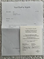 Collier long motif Magic Alhambra 1 de Van Cleef & Arpels en or blanc et diamants - Image 4