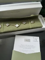 Bracelet Van Cleef & Arpels en nacre vintage Alhambra 5 motifs 19 cm - Image 7