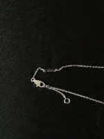 Collier pendentif en or blanc Van Cleef & Arpels Sweet Alhambra - Image 4