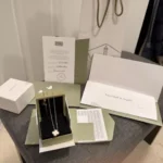 Ensemble complet de pendentifs Van Cleef & Arpels Vintage Alhambra en or jaune 18 carats