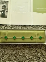 Van Cleef & Arpels Vintage Alhambra Bracelet, 5 motifs 18k YG - Malachite - Image 12
