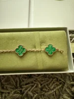 Van Cleef & Arpels Vintage Alhambra Bracelet, 5 motifs 18k YG - Malachite - Image 10